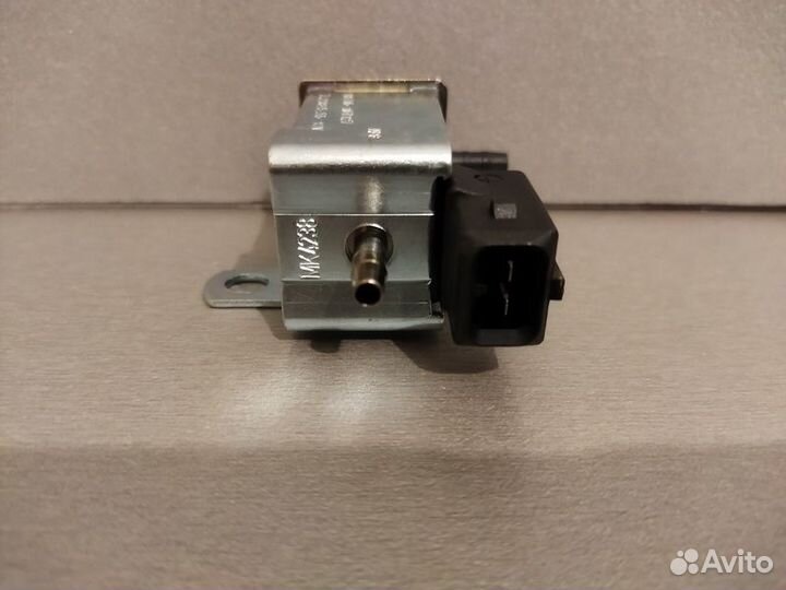 Трехпортовый соленоид pierburg 7.21895.55.0