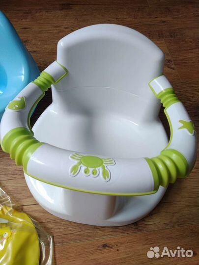 Для купания стульчик, горка, круг на шею, горшок
