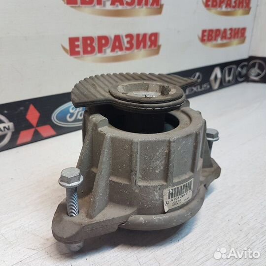 Подушка двигателя левая Mercedes-Benz E-Class W212