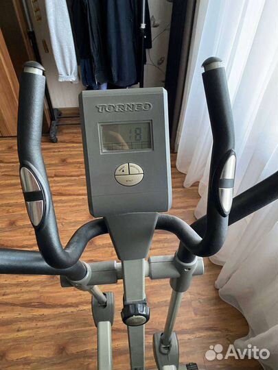 Эллиптический тренажер torneo