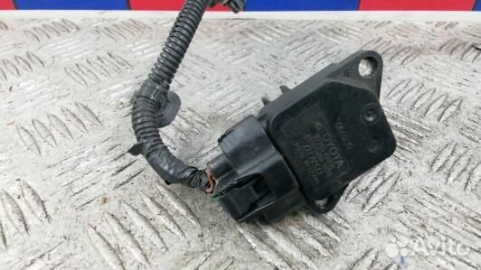 Расходомер воздуха дизельный toyota avensis T25 (5