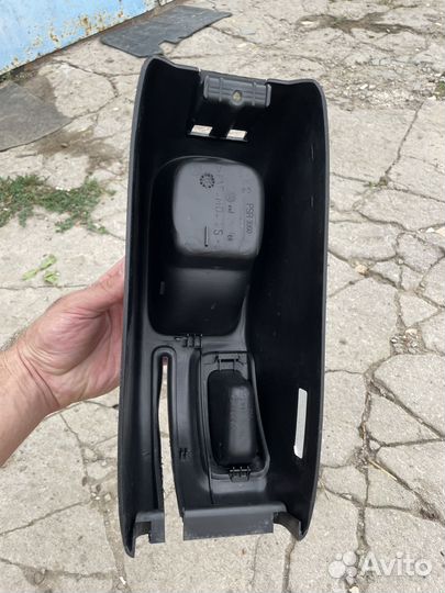 Панель ручника пежо 206