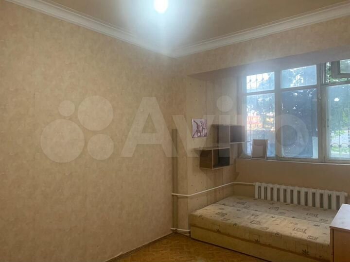 3-к. квартира, 61 м², 1/2 эт.