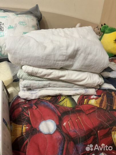 Бортики комплект,одеяла в кроватку+подарки