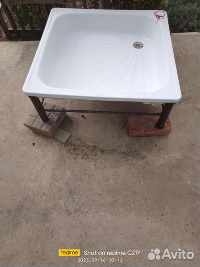 Поддон железный с каркасом самодельным железным