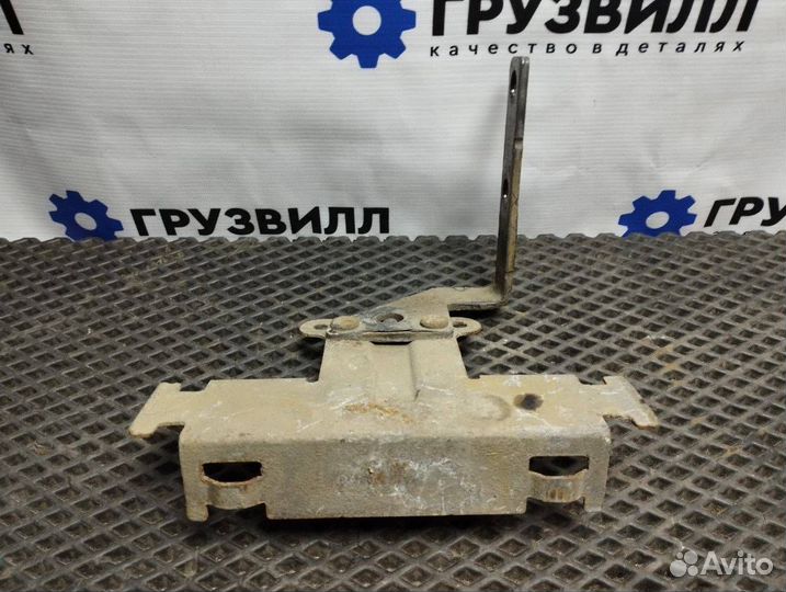 Кронштейн (крепление) Volvo FH4 21252110