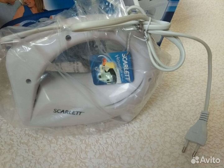 Новый электрический миксер в упаковке