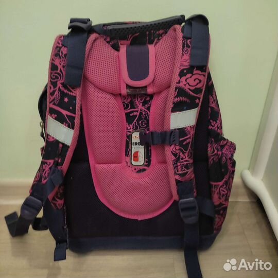 Школьный рюкзак для девочки