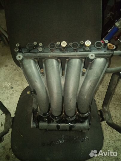 Коллектор впускной 4G64