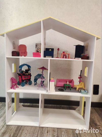Домик кукольный, стеллаж в детскую комнату. Торг