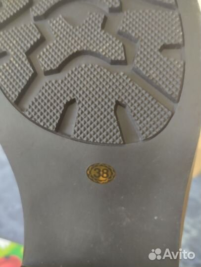 Обувь женская 38 размер