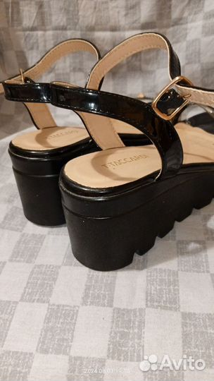 Босоножки 35 размер