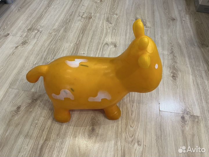 Развивающие игрушки, стульчик для кормления