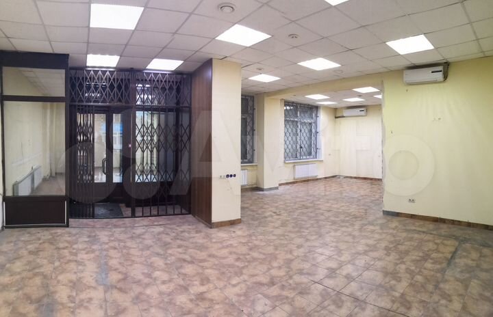 Сдам торговое помещение, 135 м²