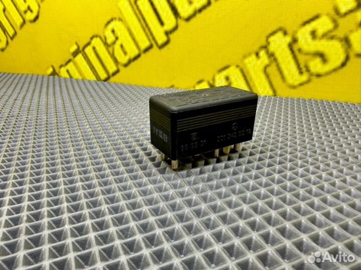 Реле вентилятора Mercedes-Benz S-Class W140 M603