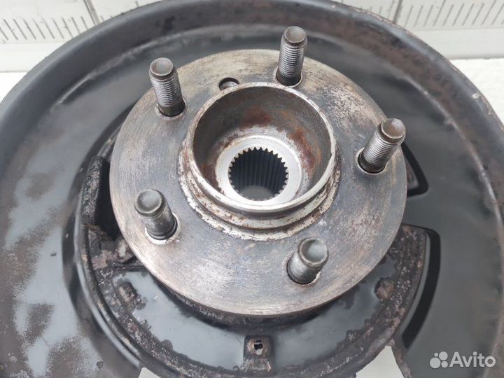 Кулак задний правый Land Rover Range Rover L322