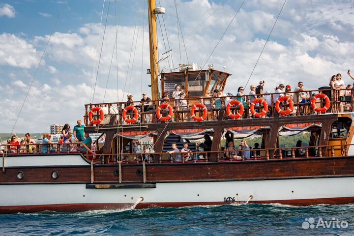 Прогулки на теплоходе