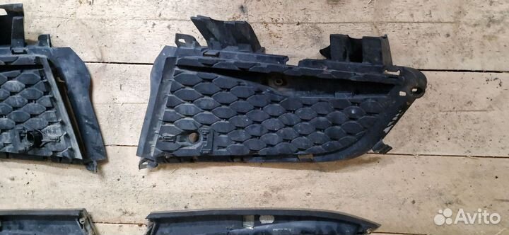 Решетка в бампер jaguar xf x260