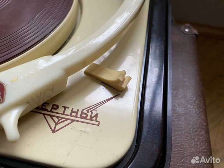 Проигрыватель пластинок 