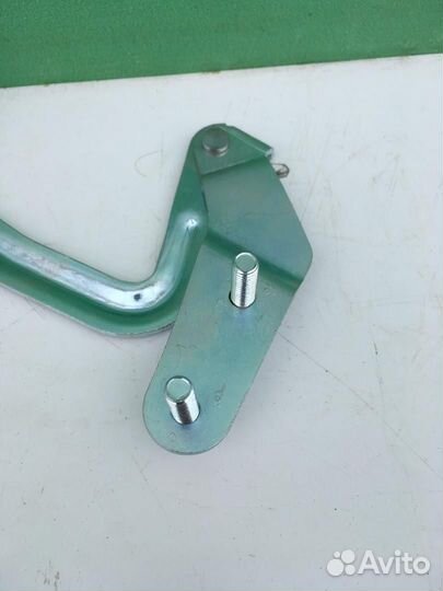 Петля капота правая Форд Фокус 2 08-11