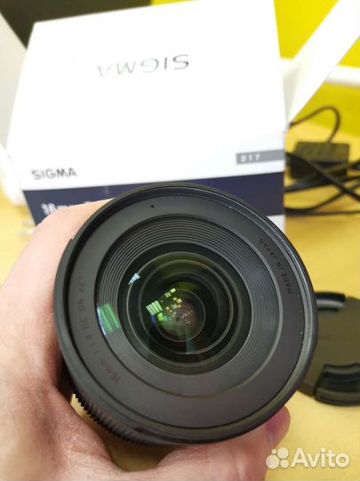Широкоугольныйобъектив новый Sigma 16mmf/1,4 DC DN