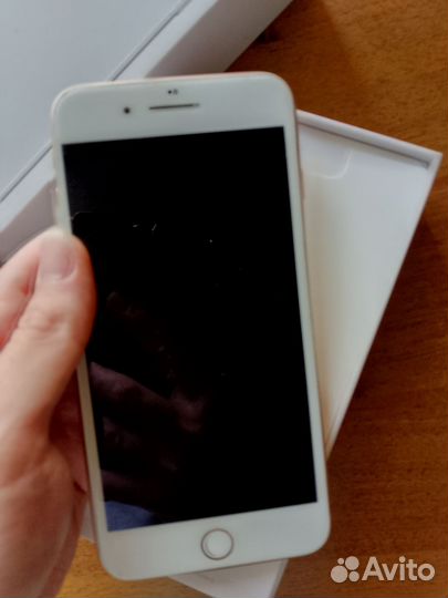 iPhone 8 Plus, 64 ГБ