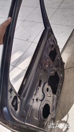 Передняя правая дверь Рено Логан 2 новая