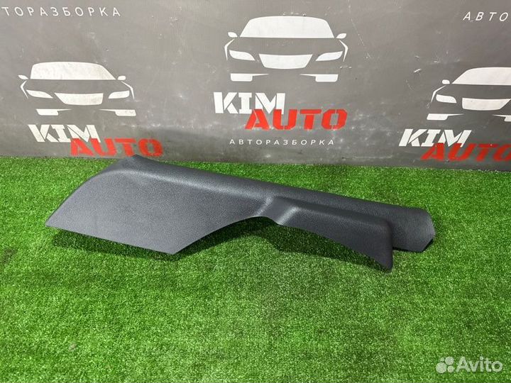 Накладка задней стойки левая Volkswagen Polo 5