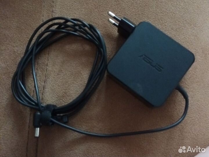 Зарядное устройство для ноутбука