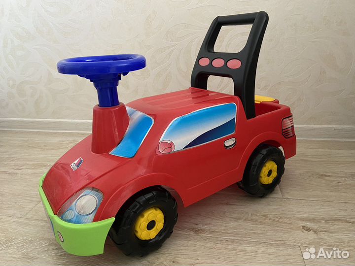 Детская машинка каталка толокар