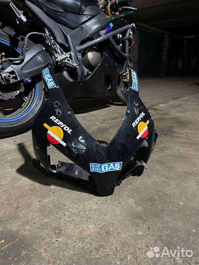 Передний обтекатель морда Honda CBR1000RR 04-05