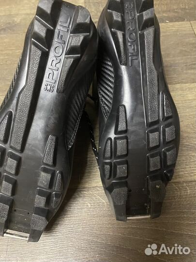 Лыжные ботинки