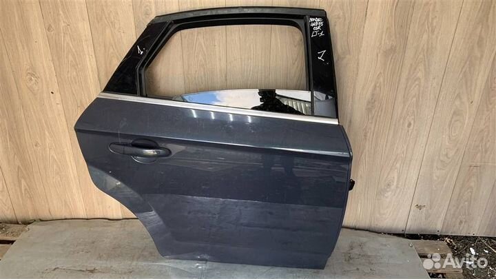 Накладка двери задней правой 1683217