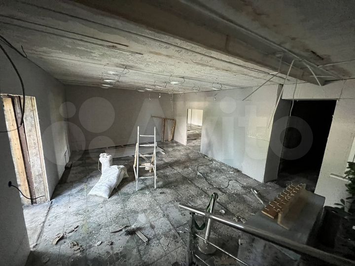 Здание, 900 м²