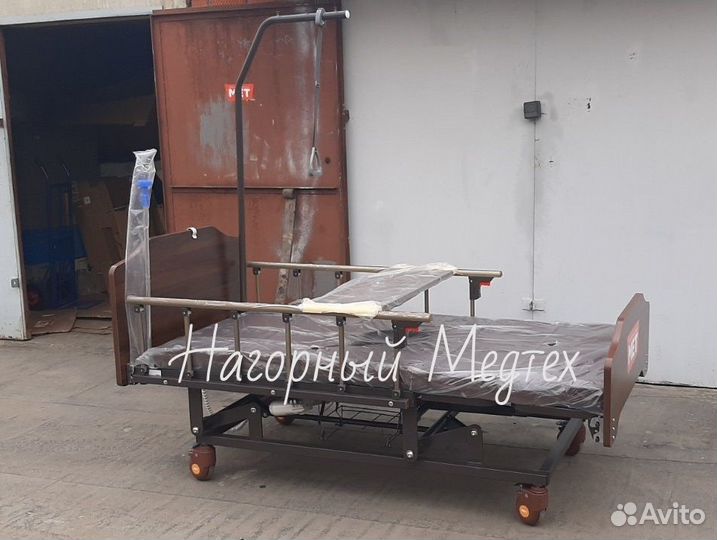 Медицинская кровать для лежачих больных Met Realta
