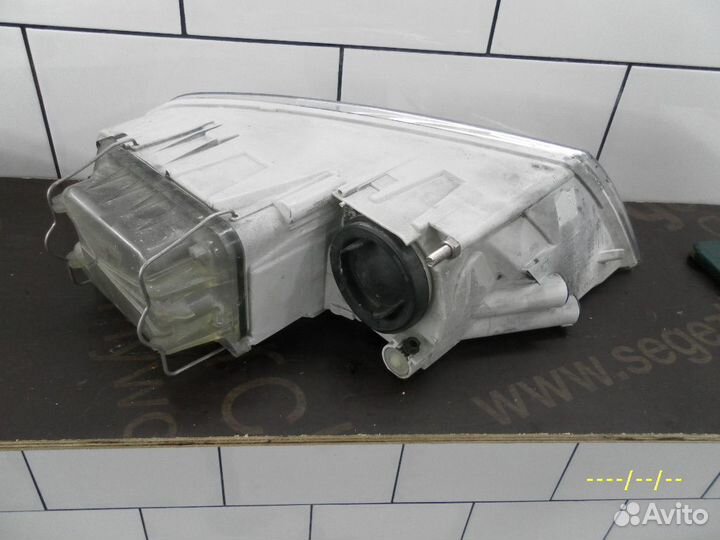 Фара левая передняя Skoda Octavia A5
