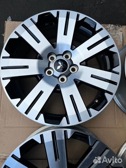 Диски литые R18 Mitsubishi Мицубиси