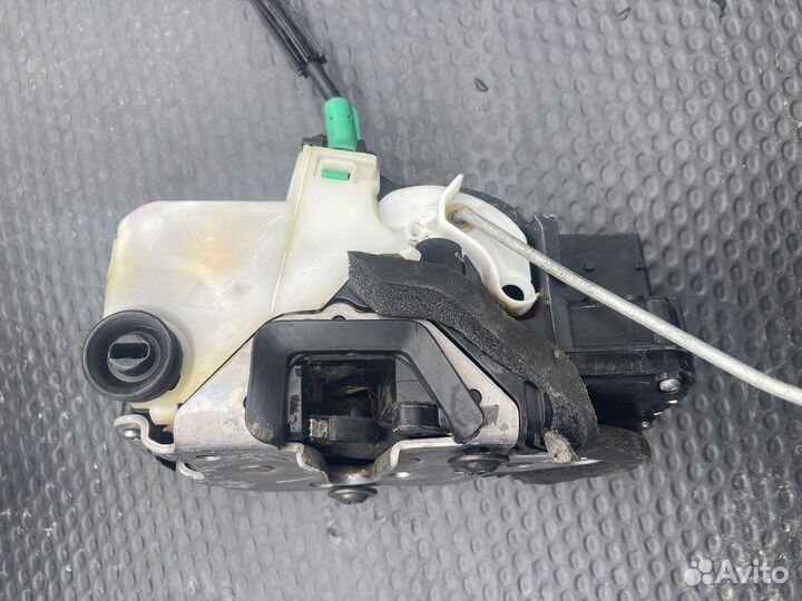 Замок передней правой двери Chevrolet cruze
