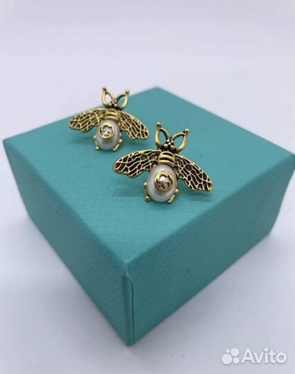 Стильные серьги Gucci