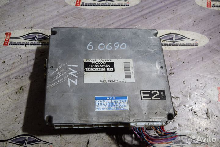 Блок управления двс c Toyota Sienta NCP81G 1NZ-FE