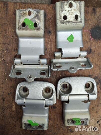 Петли задние комплект Дукато /Боксер /Джампер