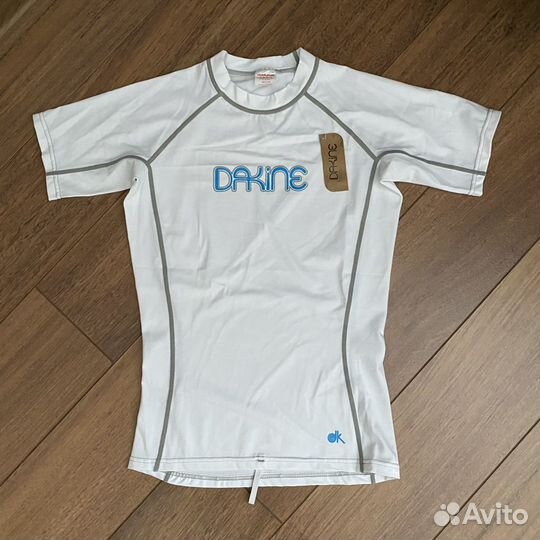 Футболка Dakine. На XS-S-M