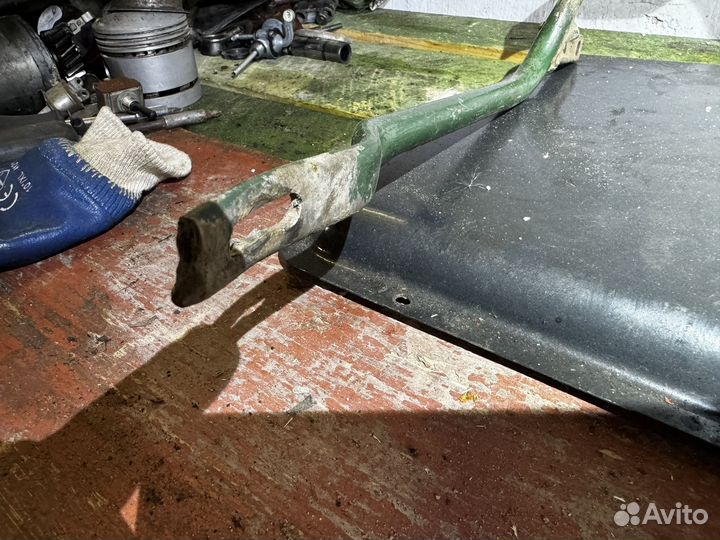 Кронштейн заднего крыла Днепр