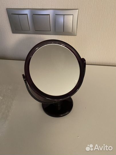 Зеркало настольное на подставке