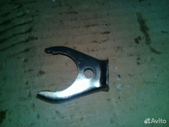 Фиксатор датчика скорости Chery Amulet A15