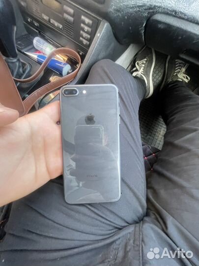 iPhone 8 Plus, 64 ГБ