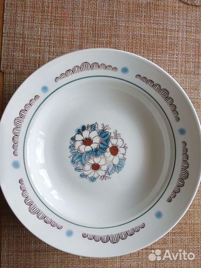 Набор суповых тарелок