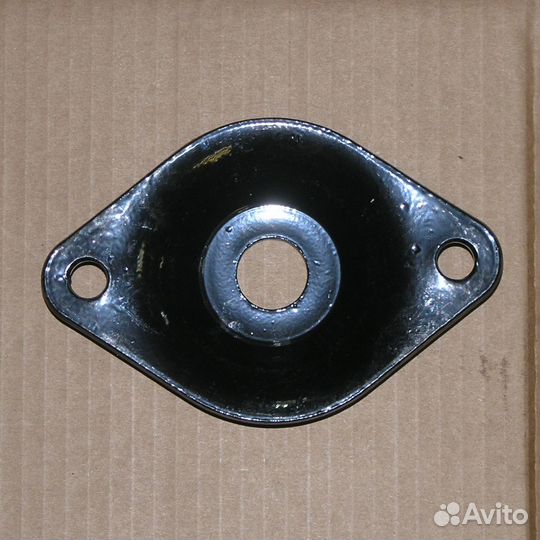 Крышка кронштейна опоры силового агрегата передней