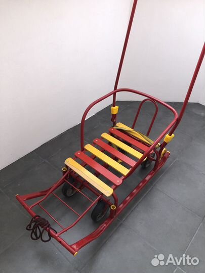 Детские санки на колесах