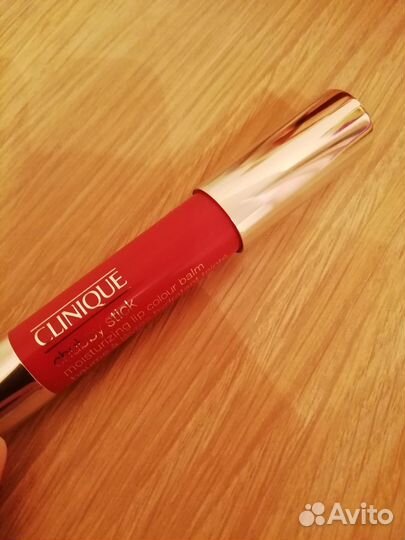 Clinique помада -бальзам для губ, Новая